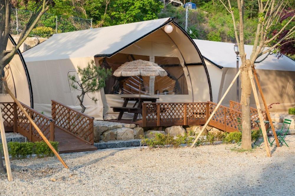 מלון Inje Naerincheon Glamping מראה חיצוני תמונה