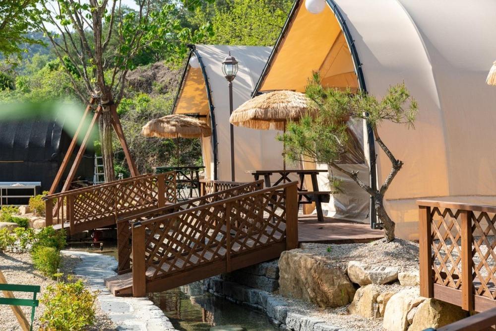 מלון Inje Naerincheon Glamping מראה חיצוני תמונה