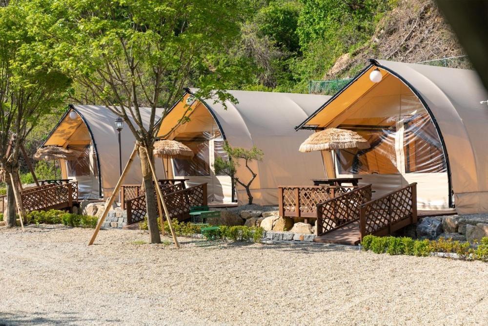 מלון Inje Naerincheon Glamping מראה חיצוני תמונה